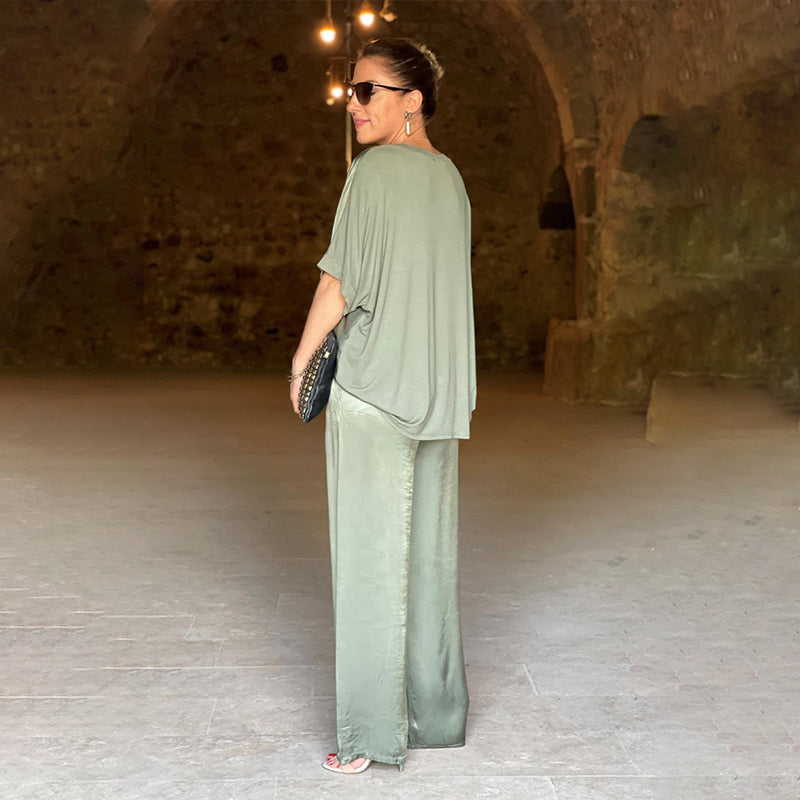 Elegantes Glänzendes zweiteiliges Set mit V-Ausschnitt in Übergröße